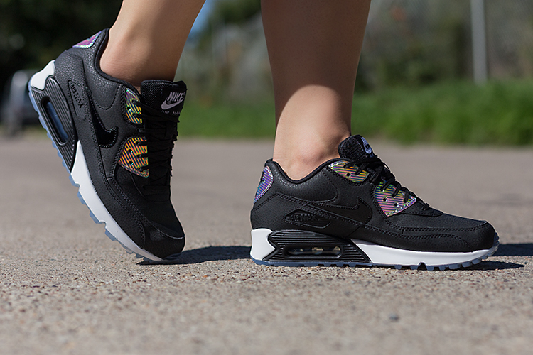 Nike-WMNS-Air-Max-90-Premium_scintillant