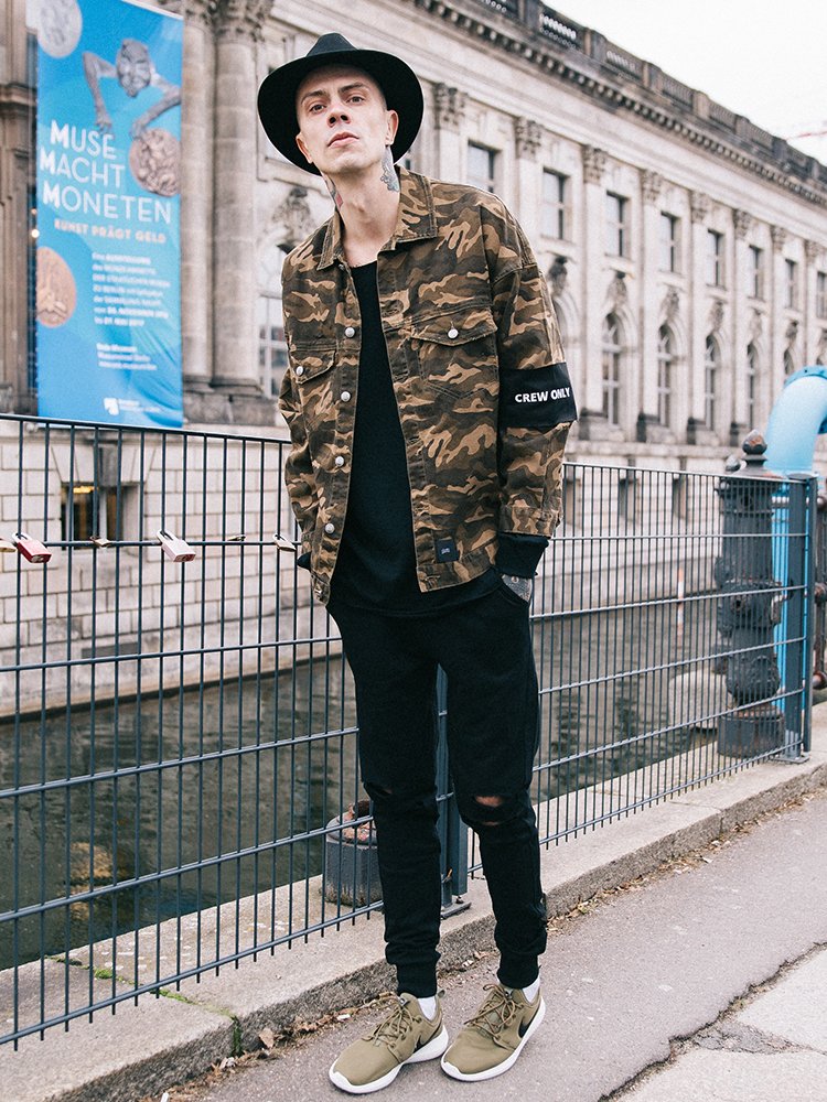 Chemise-camouflage-jean-noirjpg