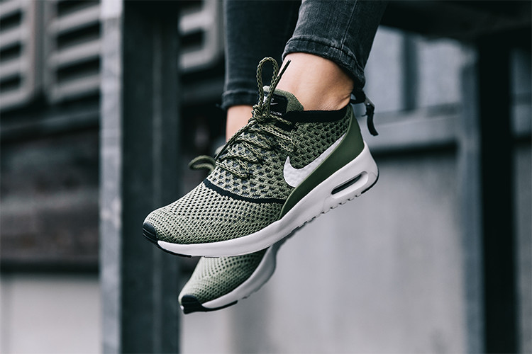 Baskets-Air-Max-Thea-Ultra-Flyknit_olive