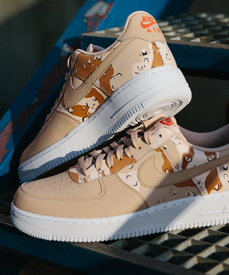 AIR-FORCE-1-07-LV8-BASKETS-beige-orange-Camouflage