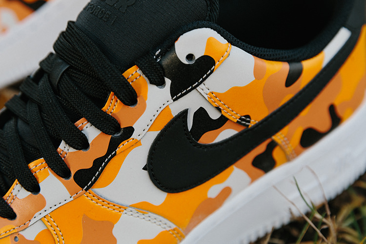 Nike-AIR-FORCE-1-07-LV8-baskets-orange-Camo