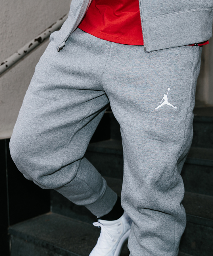 Ensemble jogging jordan femme hot sale