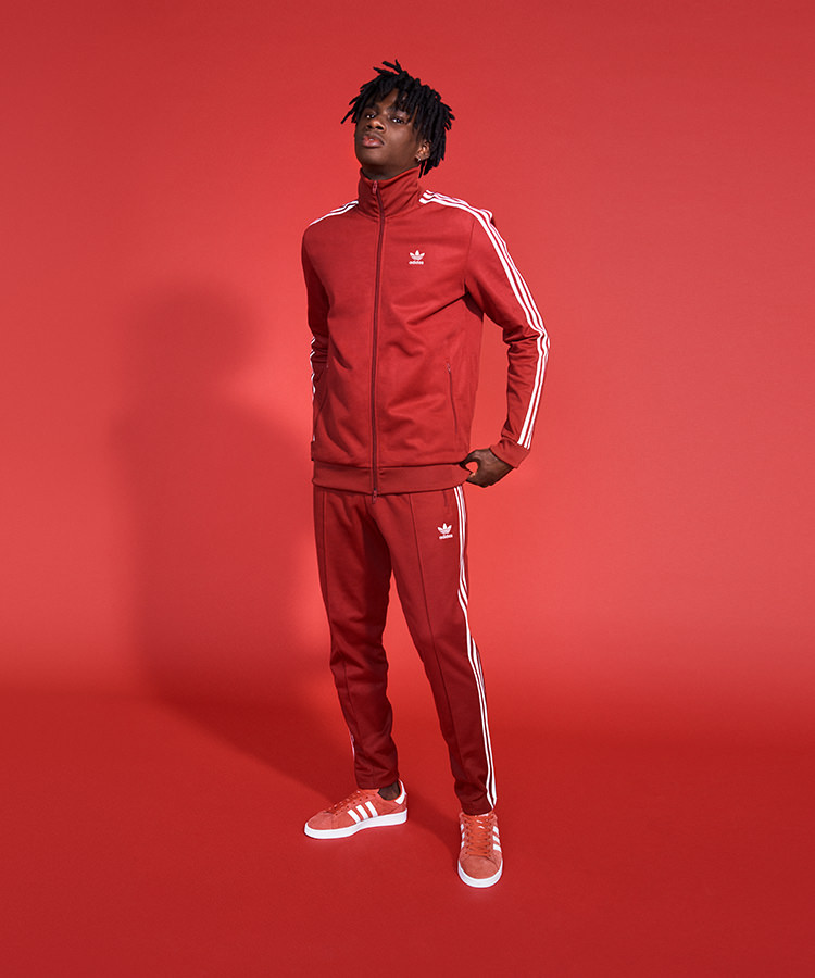 tenue-homme-rouge-adidas-adicolor