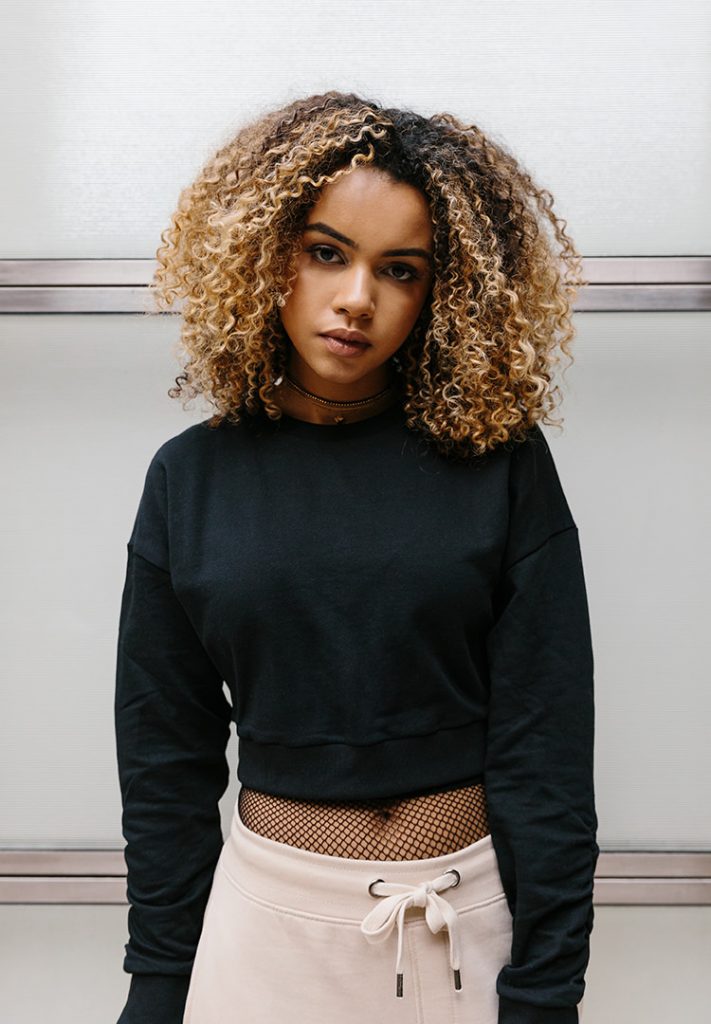 crop-top-sweat-capuche-def