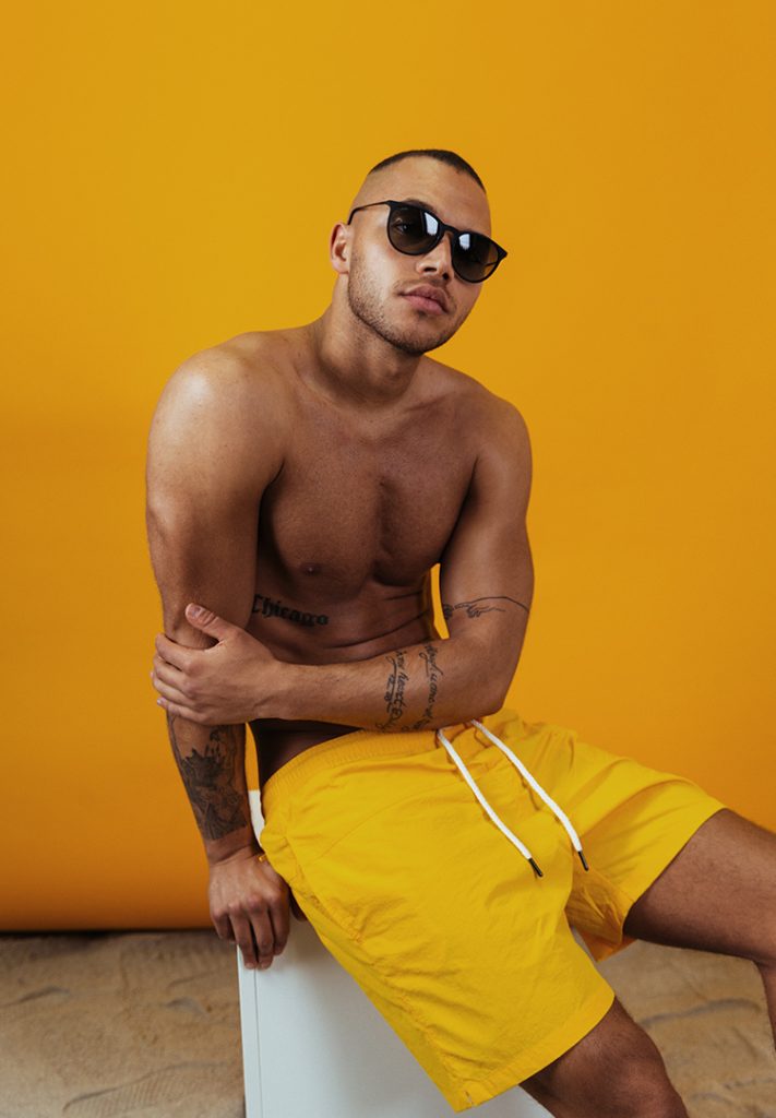 short_de_bain-homme_jaune