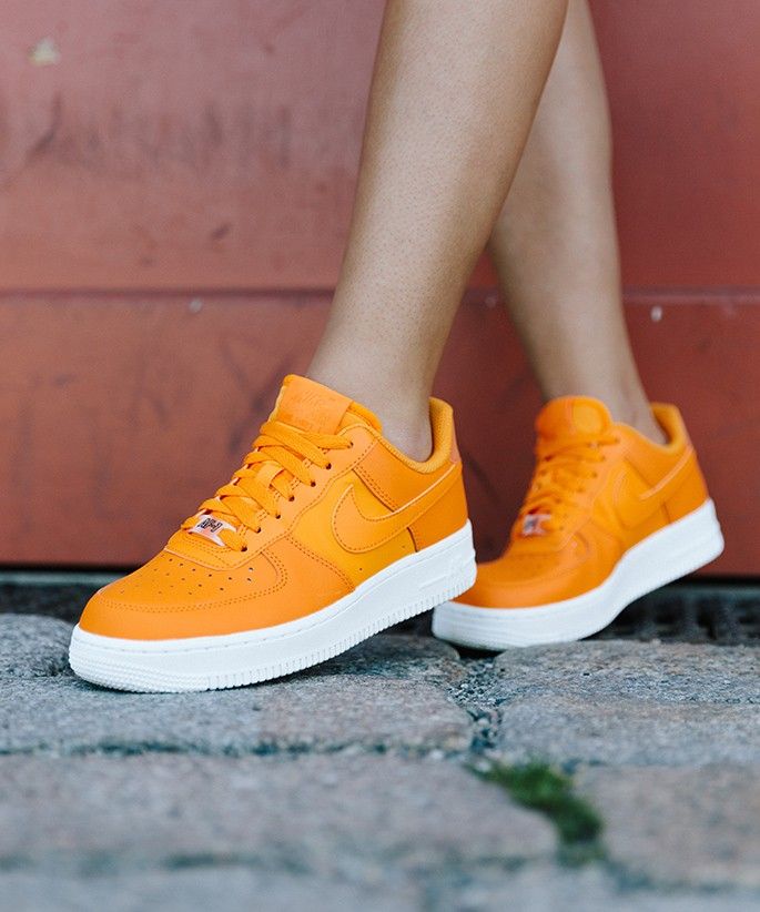 Nike-Air-Force-1-orange